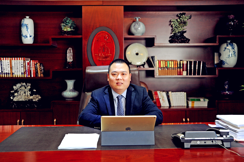 新時代，我們堅(jiān)定前行